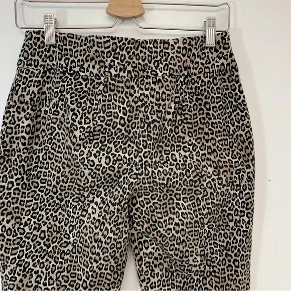 Chicos 0 Leopard Print Pants Small Slimming Pull On Ankle Stretch Travel - Picture 9 of 12